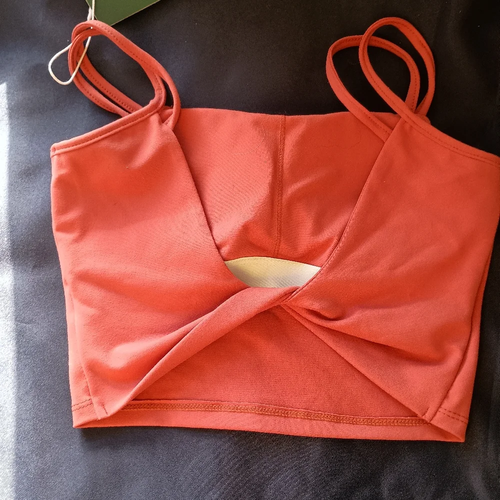 Halara twisted back crop tank - Picture 2 of 2